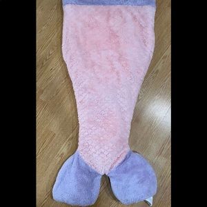 Mermaid tail blanket